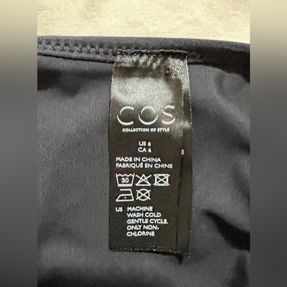 SOLD! COS Cross back One Piece Swim Suit ~ Navy/White Stripes~ Size US 6 (Small) - Picture 9 of 10